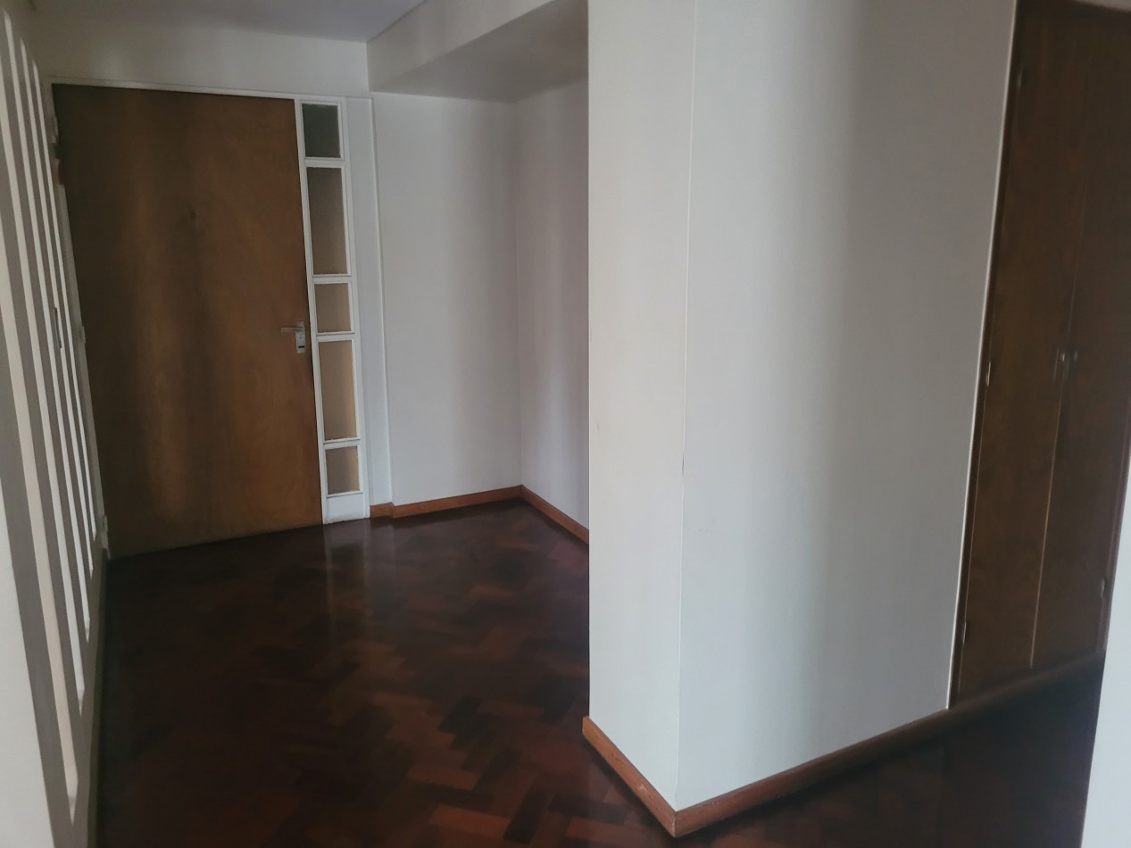 Hermoso departamento 3 Dormitorios en pleno Barrio Norte CON COCHERA