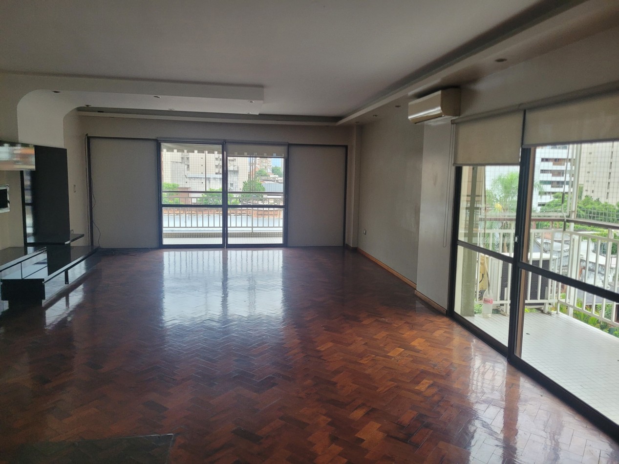 Hermoso departamento 3 Dormitorios en pleno Barrio Norte CON COCHERA