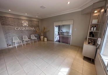 Casa a metros de Av. Aconquija ideal para emprendimiento comercial